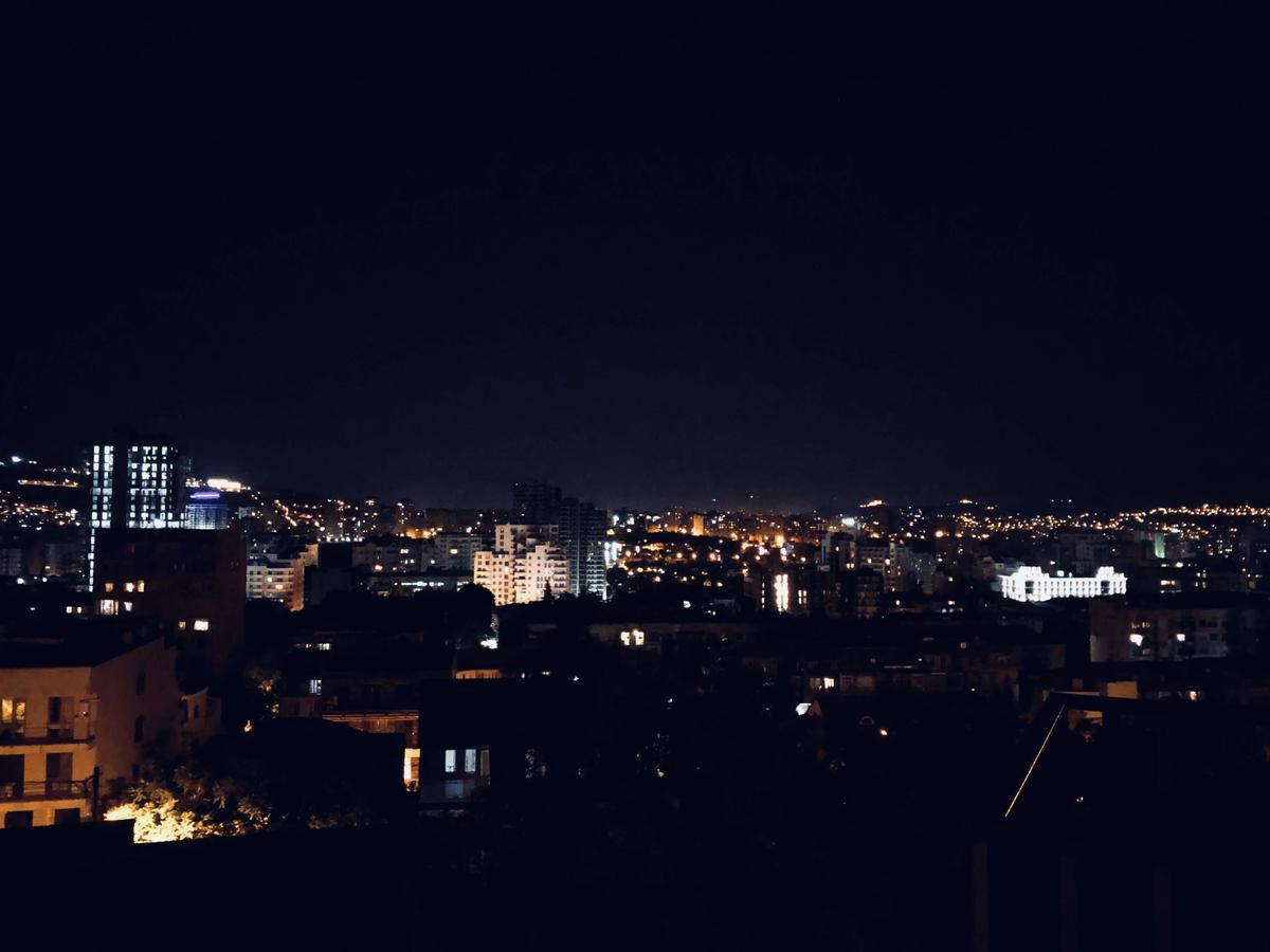 Lilu Otel Tiflis Dış mekan fotoğraf